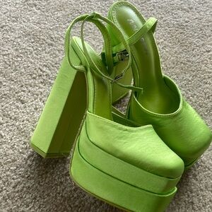 Show stopper platform heels!